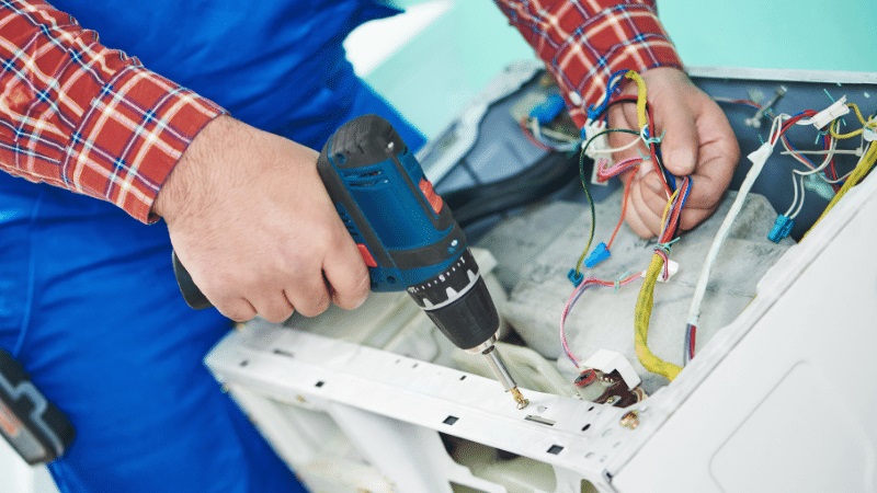 Kula Termodinamik Termodinamik çamaşır makinesi kart tamiri – Su almama arızası orijinal parça ile giderildi. - Teknik servis örneği